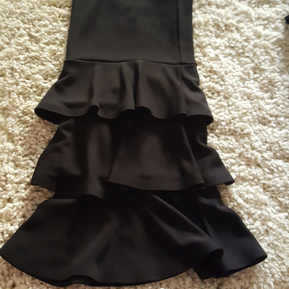 H&M Ruffle Pants - Picture 2 of 3